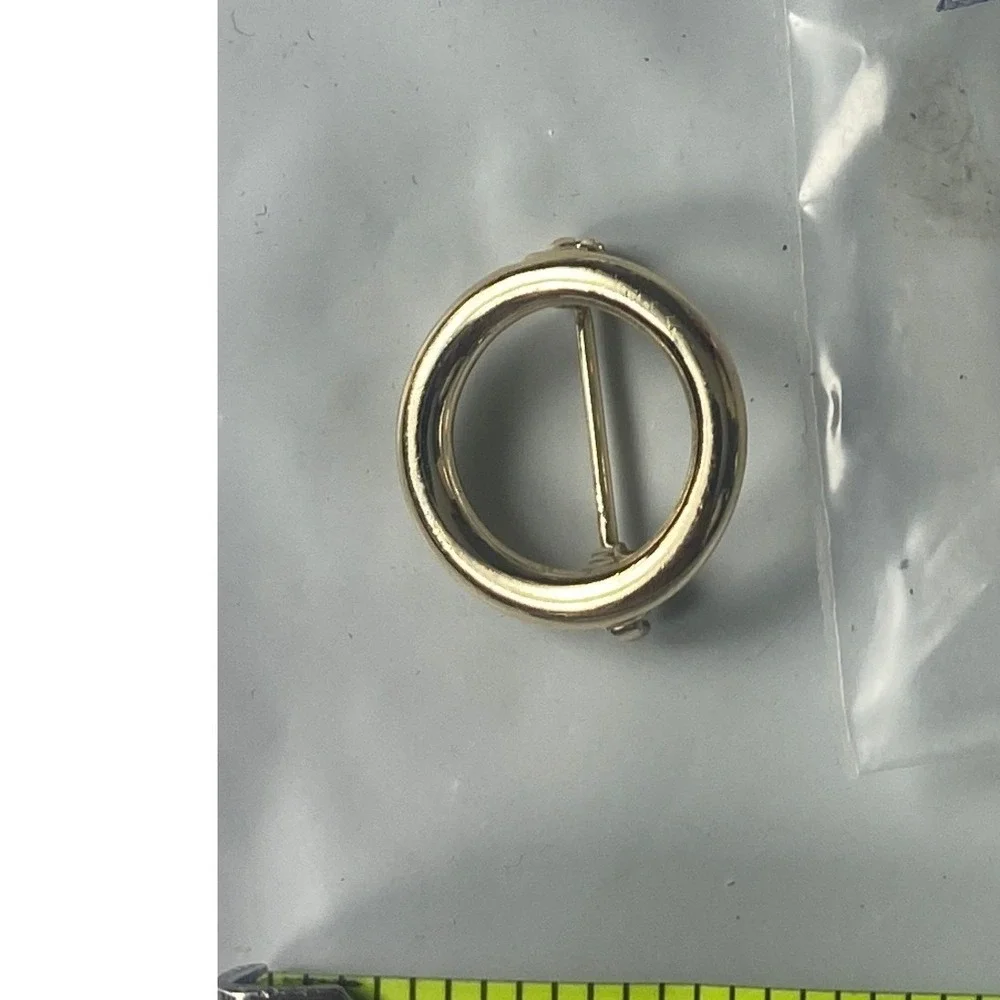 Gold Tone Minimalist Small Round Circle Pin Brooch 0.75 Inch Diameter